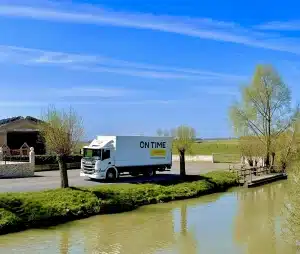 Vrachtwagen sprint ON TIME Logistics