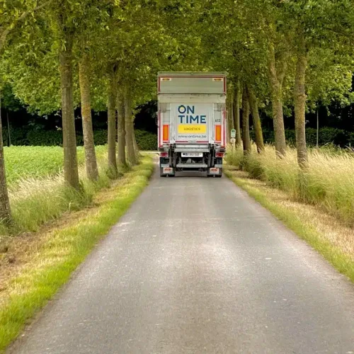 Sprint express transport vrachtwagen ON TIME